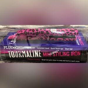 Pink Leopard Print Mini Hair Straightener